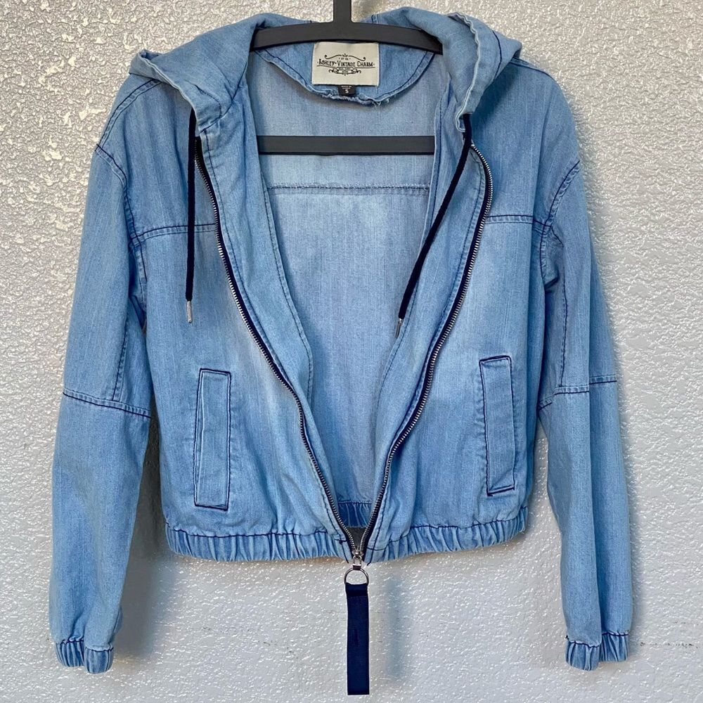 Ashley Vintage Charm Cropped Denim Jacket, Size S - Picture 5 of 6